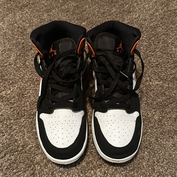2019 Air Jordan 1 Mid GS “Shattered Backboard” - Picture 8 of 9